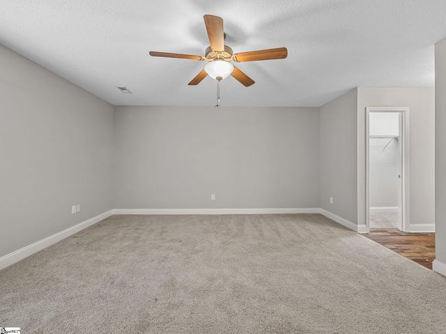 319 Kelly Farm Road, Moore, SC 29369