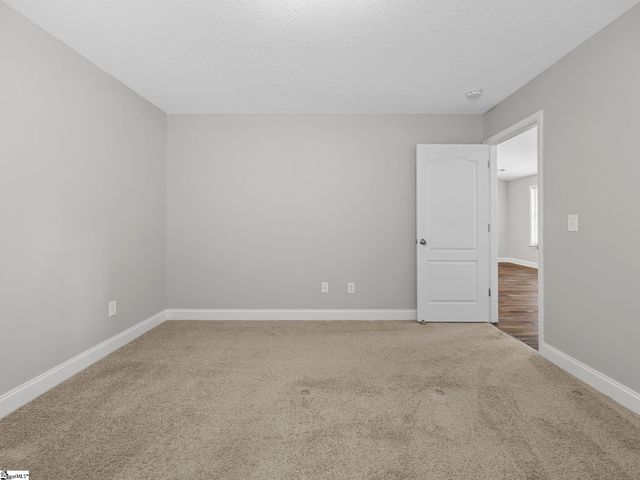319 Kelly Farm Road, Moore, SC 29369