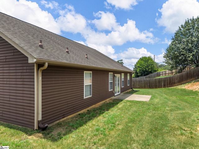 319 Kelly Farm Road, Moore, SC 29369