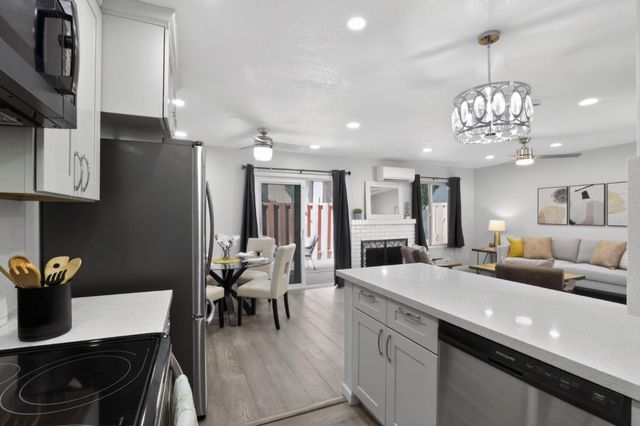 2520 Roblar Lane, Santa Clara, CA 95051