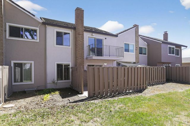 2520 Roblar Lane, Santa Clara, CA 95051