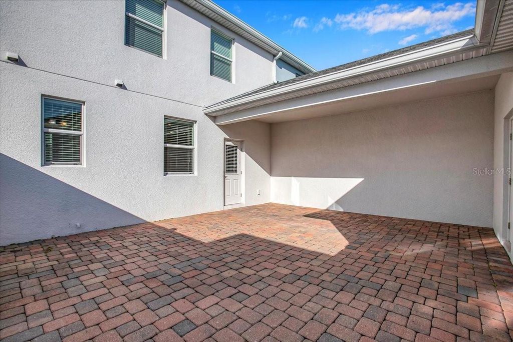 Image 19 of property listing at 11701 FICTION AVENUE, Orlando, FL 32832