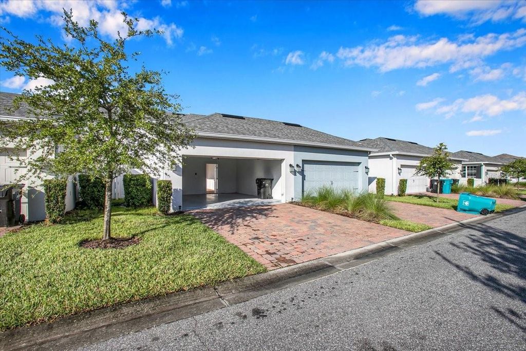 Image 23 of property listing at 11701 FICTION AVENUE, Orlando, FL 32832