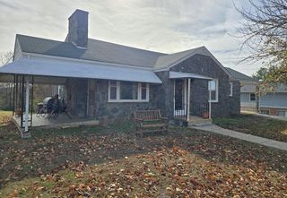 1880 Old Chatham RD, Martinsville, VA 24112