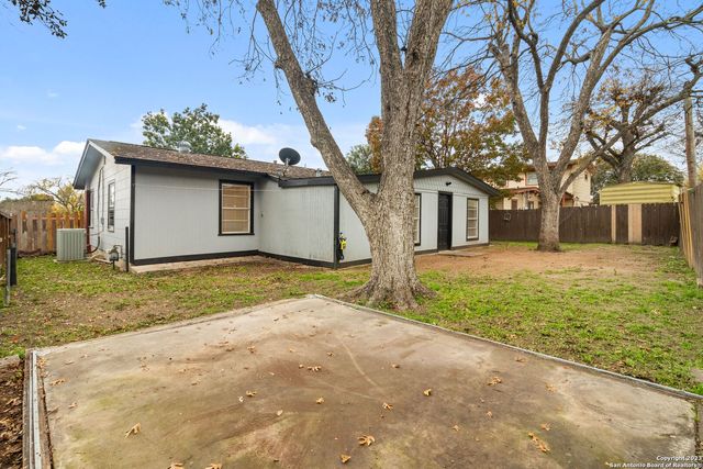 527 LIVELY DR, San Antonio, TX 78213