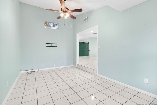 527 LIVELY DR, San Antonio, TX 78213