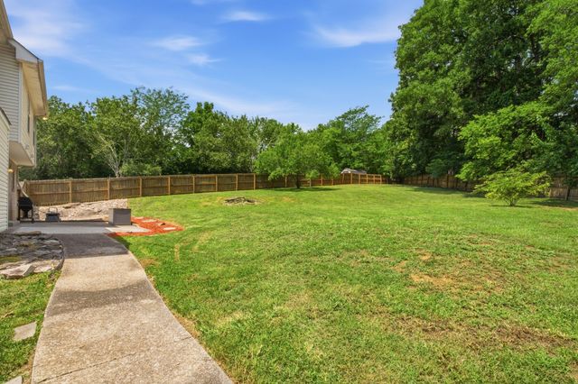 112 Buckhaven Ct, Hendersonville, TN 37075