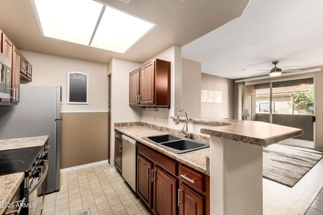 3830 E LAKEWOOD Parkway E 2031, Phoenix, AZ 85048