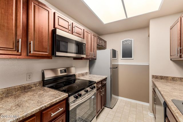 3830 E LAKEWOOD Parkway E 2031, Phoenix, AZ 85048