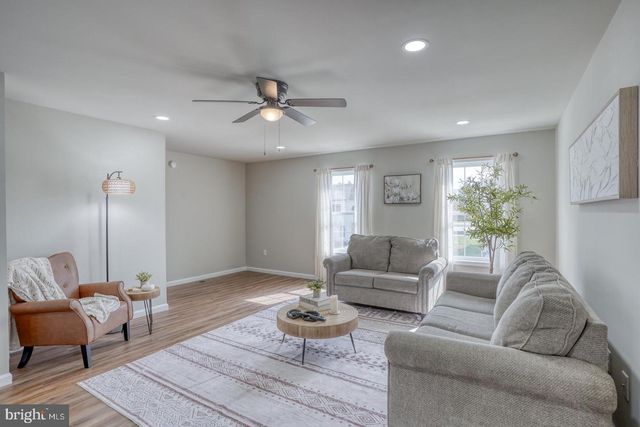 232 ROJAN RD #12, Dover, DE 19901