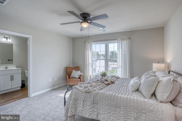 232 ROJAN RD #12, Dover, DE 19901