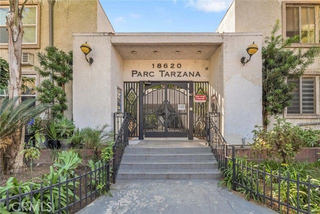 18620 Hatteras 169, Tarzana (los Angeles), CA 91356