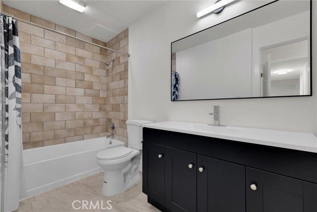 18620 Hatteras 169, Tarzana (los Angeles), CA 91356