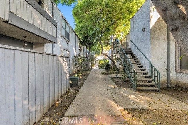 18620 Hatteras 169, Tarzana (los Angeles), CA 91356