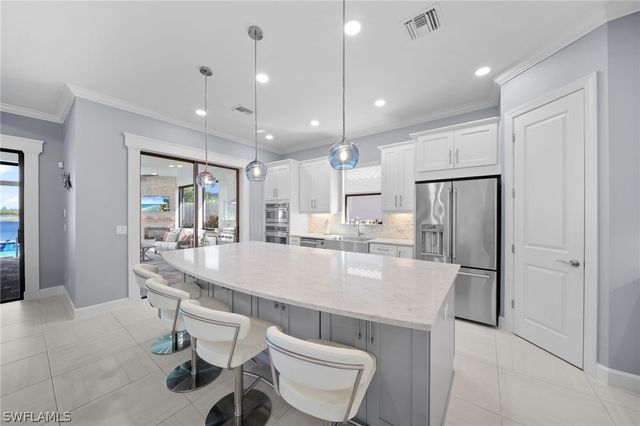 9400 Montelanico LOOP, Naples, FL 34119