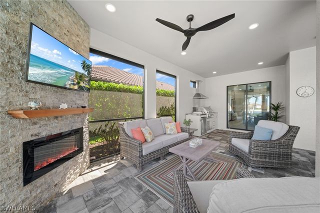 9400 Montelanico LOOP, Naples, FL 34119