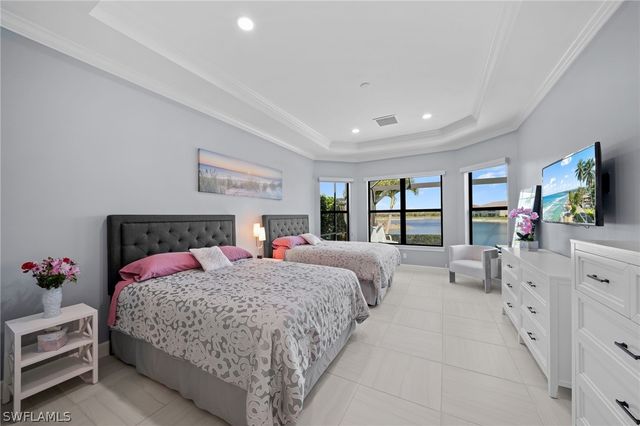 9400 Montelanico LOOP, Naples, FL 34119