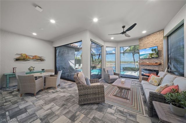 9400 Montelanico LOOP, Naples, FL 34119