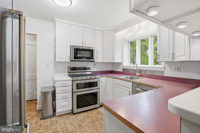 5803 CLEVES LN, Bethesda, MD 20816