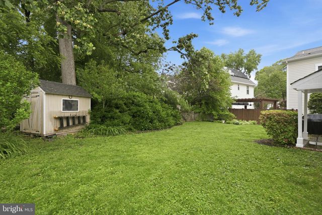 5803 CLEVES LN, Bethesda, MD 20816