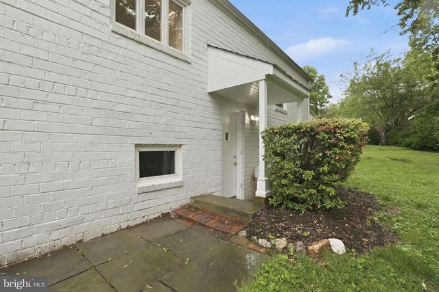 5803 CLEVES LN, Bethesda, MD 20816