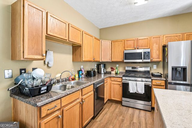 1117 W Shore Drive, Riverdale, GA 30296