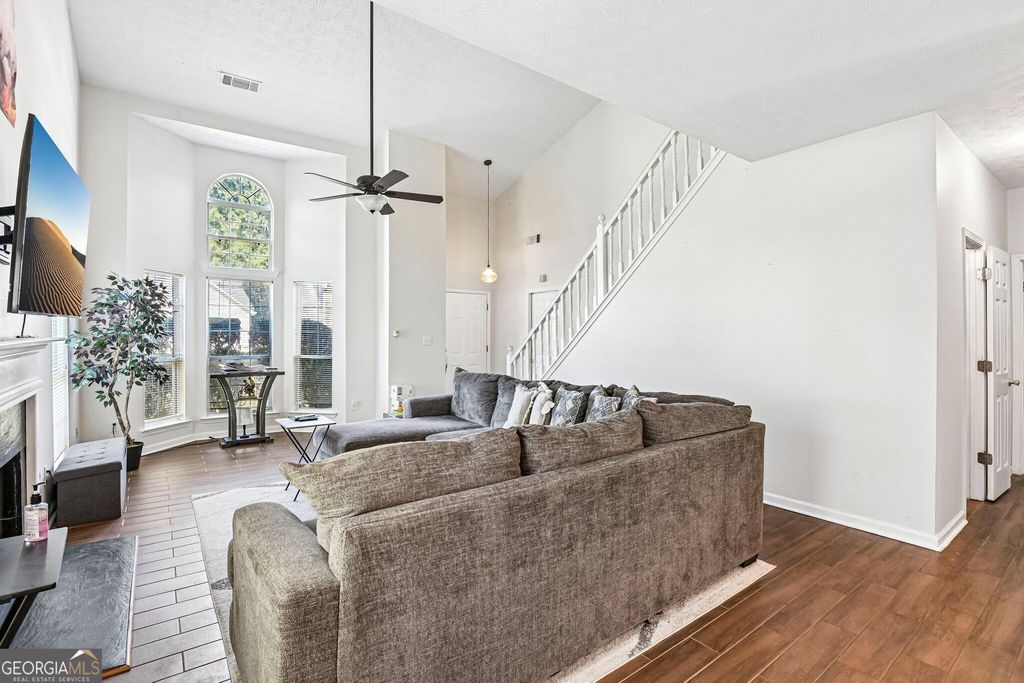 1117 W Shore Drive, Riverdale, GA 30296 — photo 3
