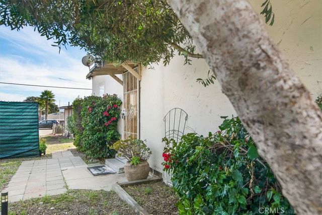 2011 Paso Robles, Oceano, CA 93445