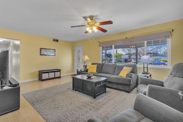 3531 Rosemont Dr, Sacramento, CA 95826