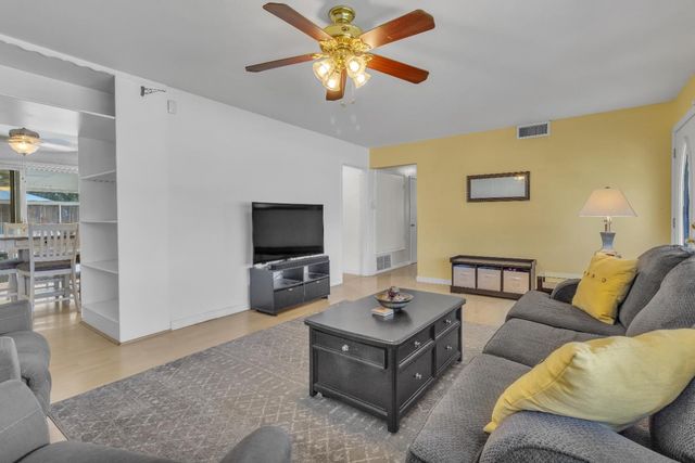 3531 Rosemont Dr, Sacramento, CA 95826