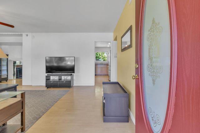 3531 Rosemont Dr, Sacramento, CA 95826