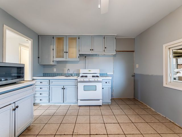 344 Emery Avenue, Romeoville, IL 60446