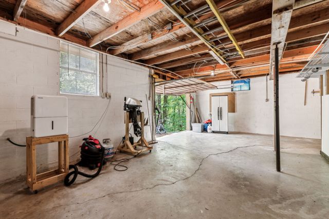 111 Mud Hill Rd, Dover, TN 37058
