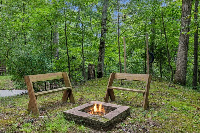 111 Mud Hill Rd, Dover, TN 37058