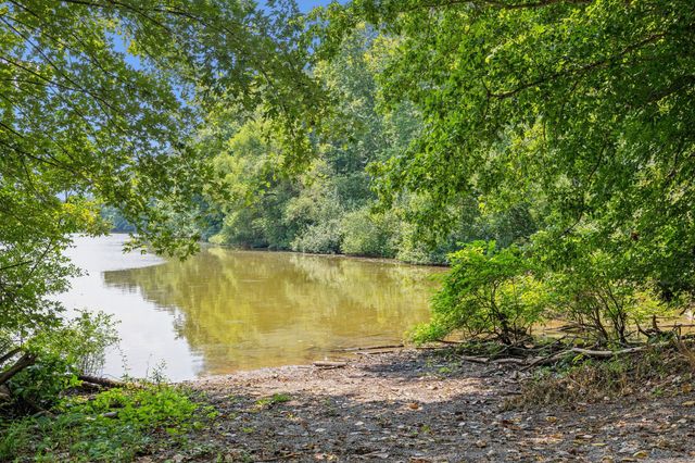 111 Mud Hill Rd, Dover, TN 37058