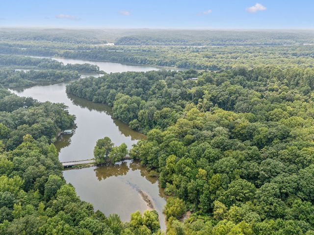 111 Mud Hill Rd, Dover, TN 37058
