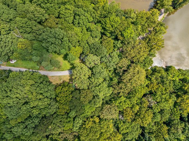 111 Mud Hill Rd, Dover, TN 37058