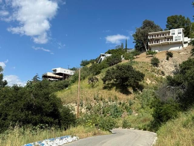 3800 Knobhill Drive, Sherman Oaks, CA 91423