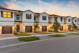 13138 SW Valletta Way, Port St Lucie, FL 34987