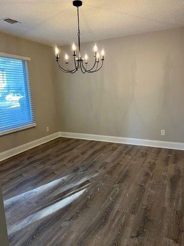 28 Middleton Court, Smyrna, GA 30080