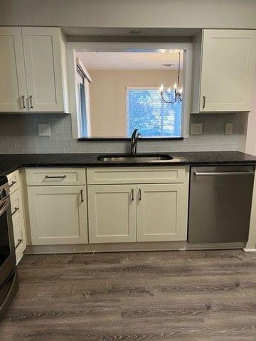 28 Middleton Court, Smyrna, GA 30080