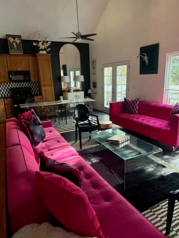 759 Ivy Lane, Lake Arrowhead, CA 92352