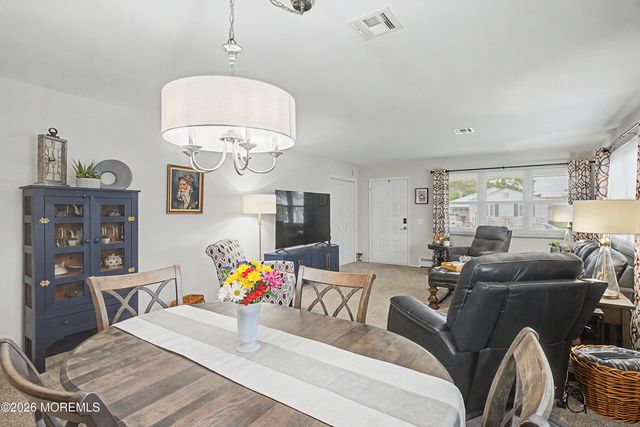 33 Lumsden Street, Toms River, NJ 08757