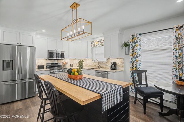 33 Lumsden Street, Toms River, NJ 08757