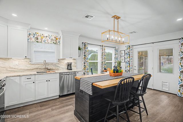 33 Lumsden Street, Toms River, NJ 08757