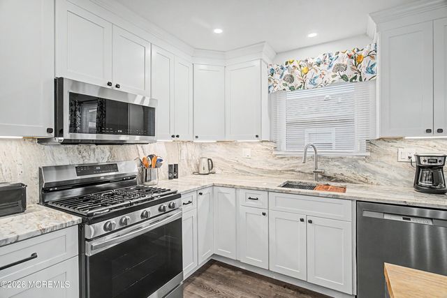 33 Lumsden Street, Toms River, NJ 08757