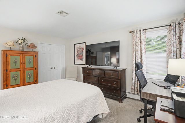 33 Lumsden Street, Toms River, NJ 08757
