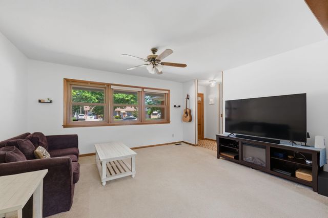 1635 N Kessler Ave, Wichita, KS 67203