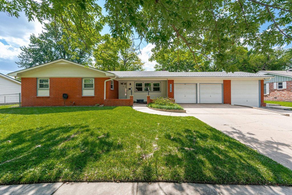 1635 N Kessler Ave, Wichita, KS 67203
