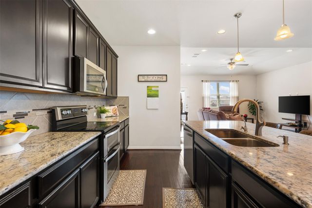 17221 Brittle LN, Pflugerville, TX 78660